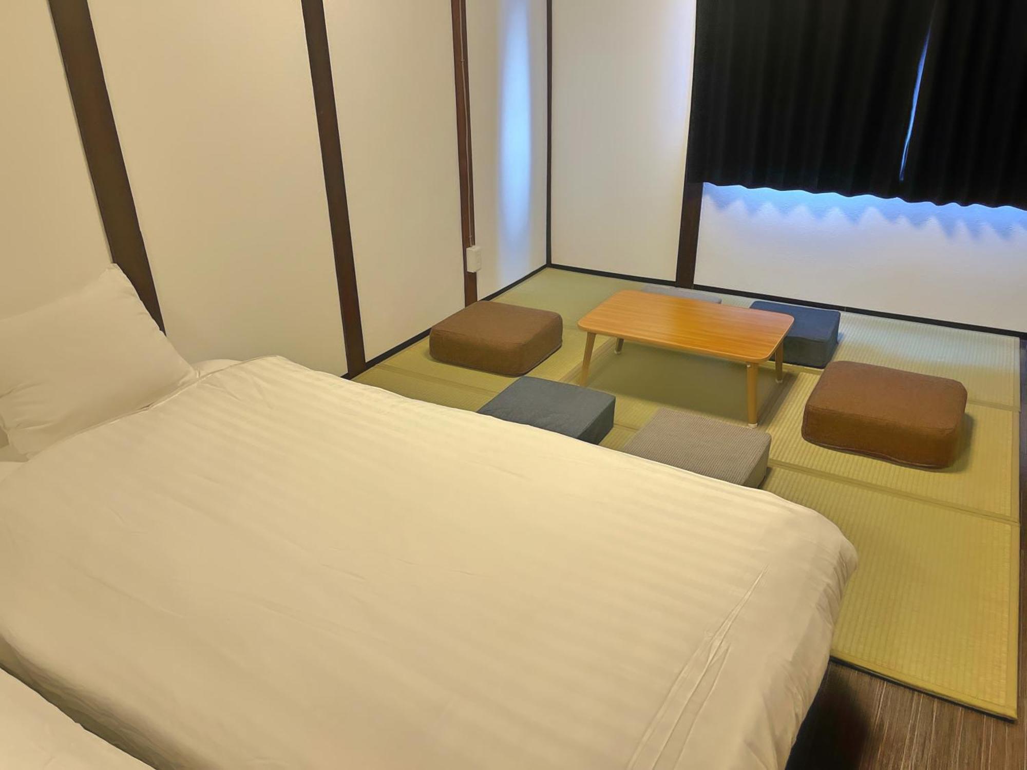 Yagara Terrace House D Appartement Osaka Buitenkant foto